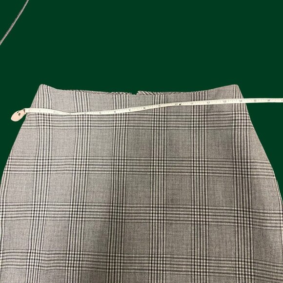 ✨ Wilfred Glen Plaid Mini Skirt – Size 6 (Aritzia) - Picture 4 of 9